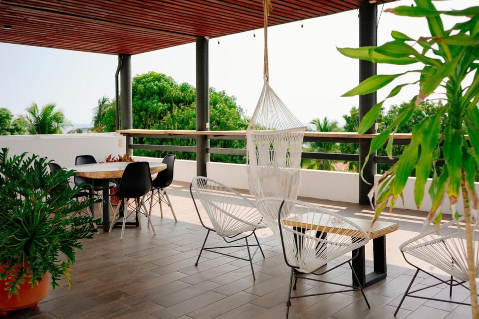 Garden, Balcony/Terrace, Decorative detail, Sea view