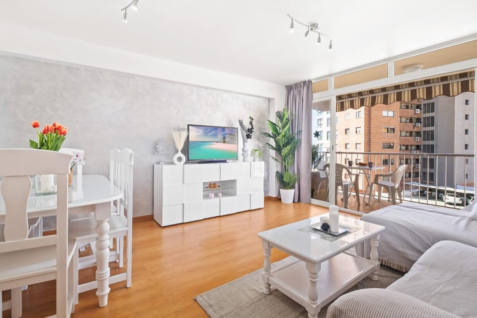 TV and multimedia, Living room, Dining area