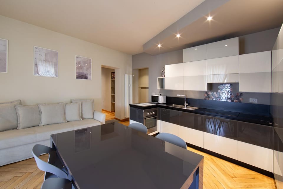 Casa Lagrange - elegant apt in the hurt of centre with parking by Home a porter Apartment in Turin