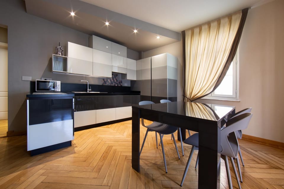 Casa Lagrange - elegant apt in the hurt of centre with parking by Home a porter Apartment in Turin