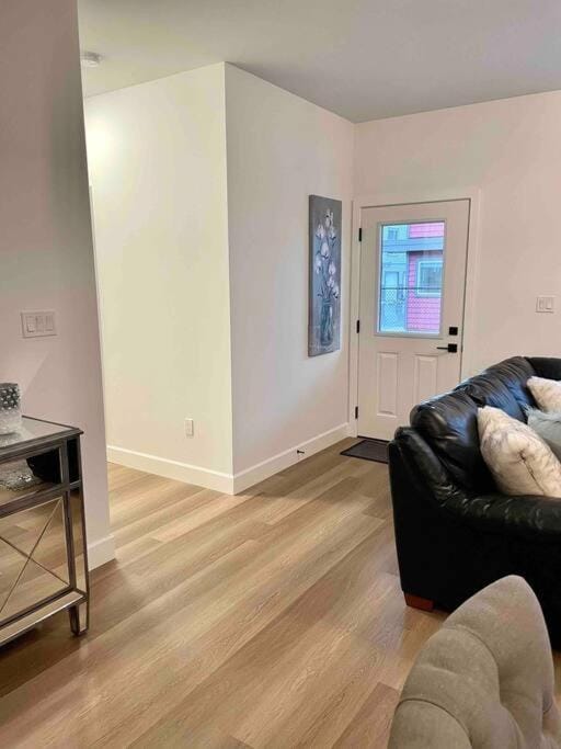 Adorable 1 Bedroom Suite- a skip to Galloping Goose Apartment in Vancouver Island