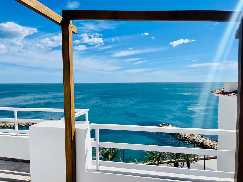 View (from property/room), Balcony/Terrace, Sea view