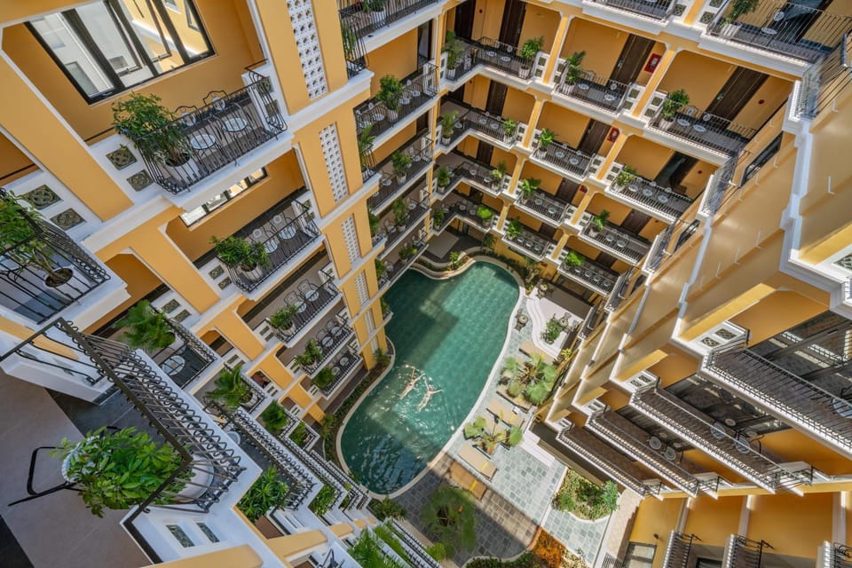 Property building, Bird's eye view, Balcony/Terrace, Balcony/Terrace, Pool view, Swimming pool