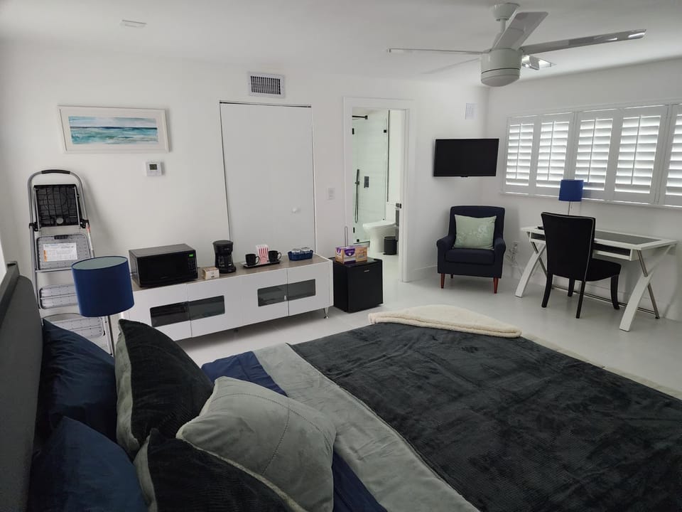 JBMANORS Bed and Breakfast in Wilton Manors