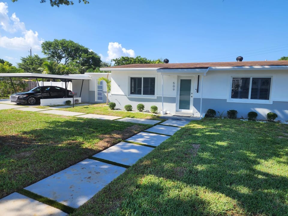 JBMANORS Bed and Breakfast in Wilton Manors