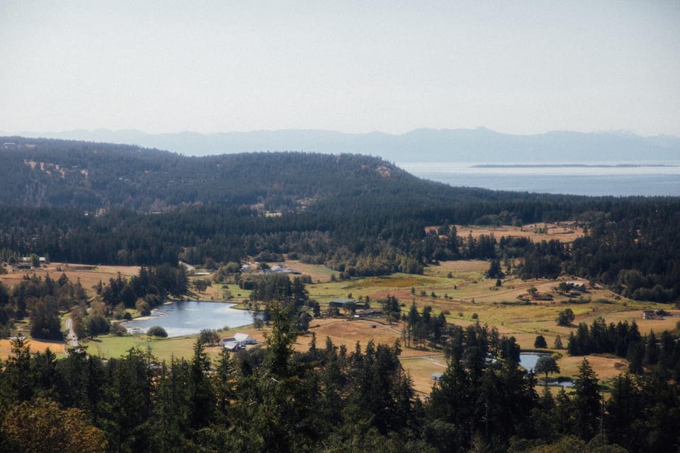 Nearby landmark, Natural landscape, Mountain view