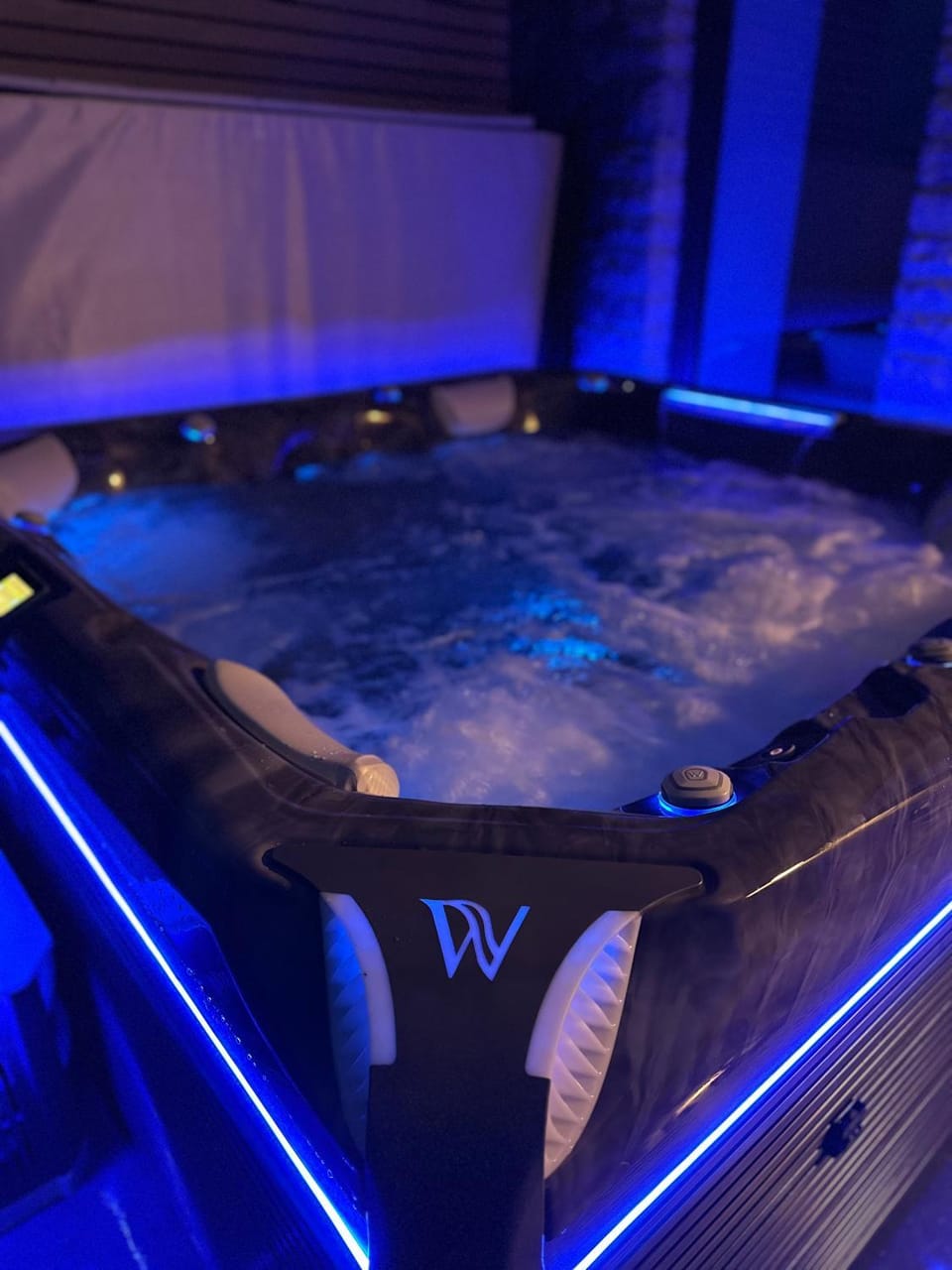 Hot Tub, Hot Tub