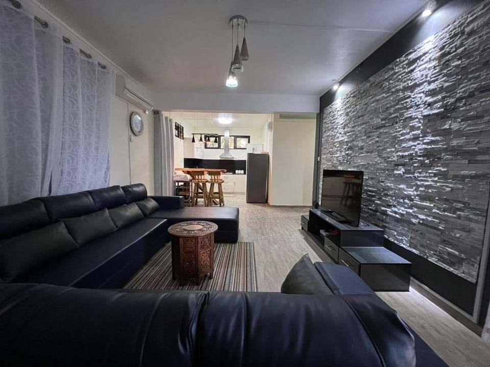 Rustic 8 min walk Beach Apartment Apartment in Flic en Flac