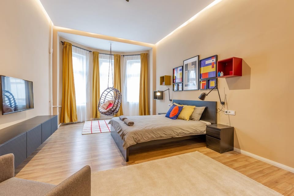 Communal lounge/ TV room, Bed, TV and multimedia, Photo of the whole room, Evening entertainment, hair dresser