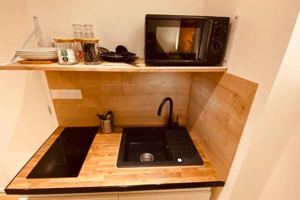 Studio rénové avec patio, coeur du centre ville Apartment in Besançon