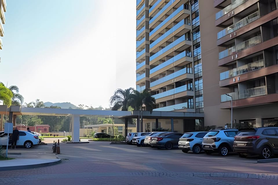 Refúgio Urbano com Vista para a Montanha e Varanda Apartment in Rio de Janeiro
