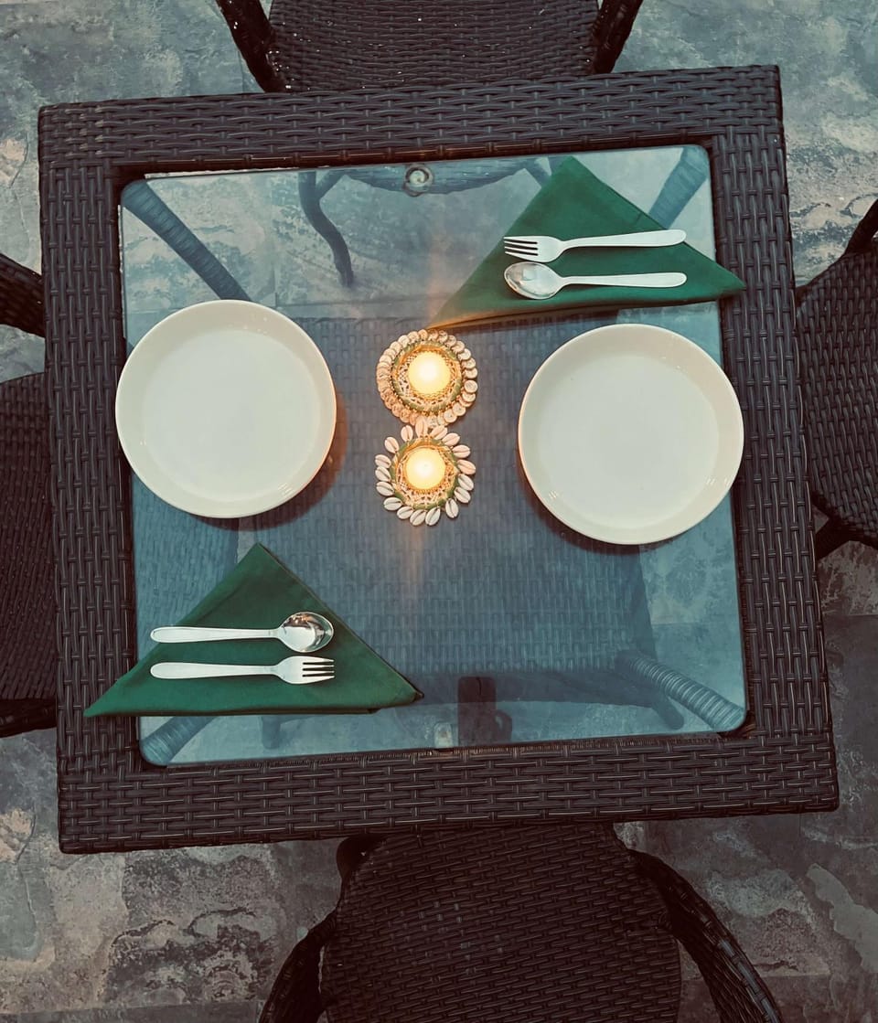 Restaurant/places to eat, Dining area