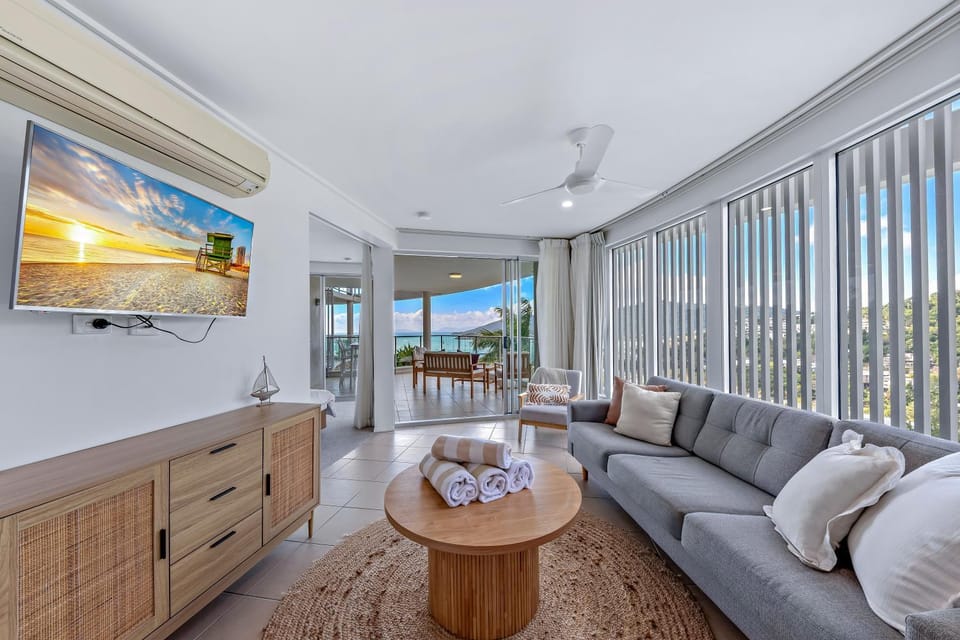 TV and multimedia, Living room, Sea view, Sea view, heating, internet, air conditioner