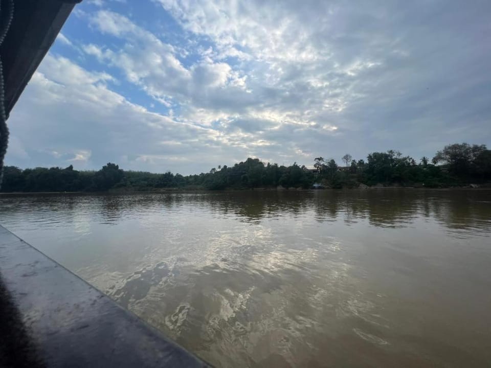 Chalet Terapung Laman Tok Ayah Temerloh Docked boat in Pahang, Malaysia