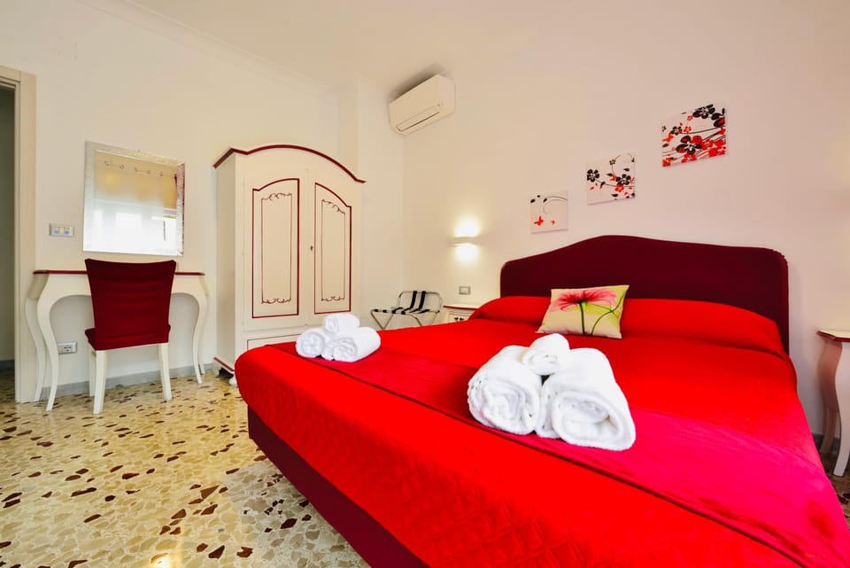 Floral Holiday Apartment in Minori