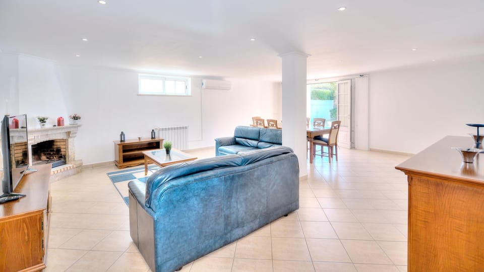 Amora Classic Villa Villa in Quarteira