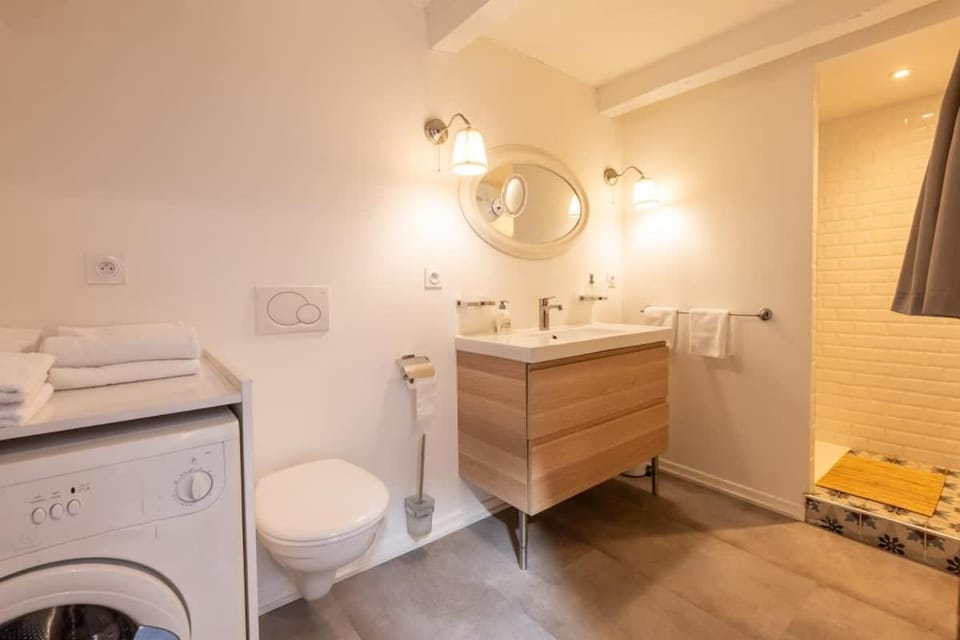 Sous Les Toits d'Annecy, un appartement irrésistible pour 1 à 6 personnes en plein coeur de ville Apartment in Annecy
