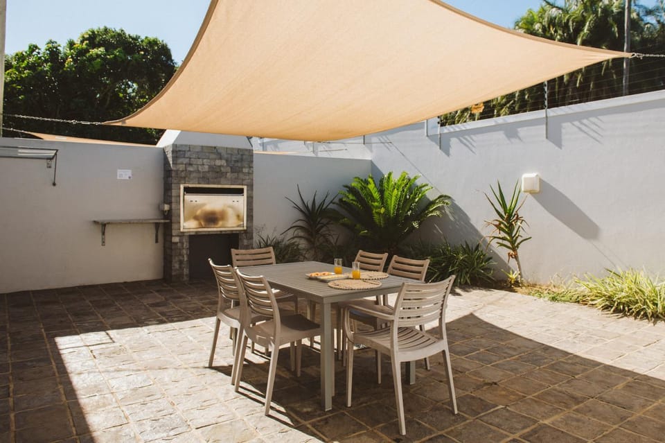 Patio, Day, BBQ facilities, Dining area