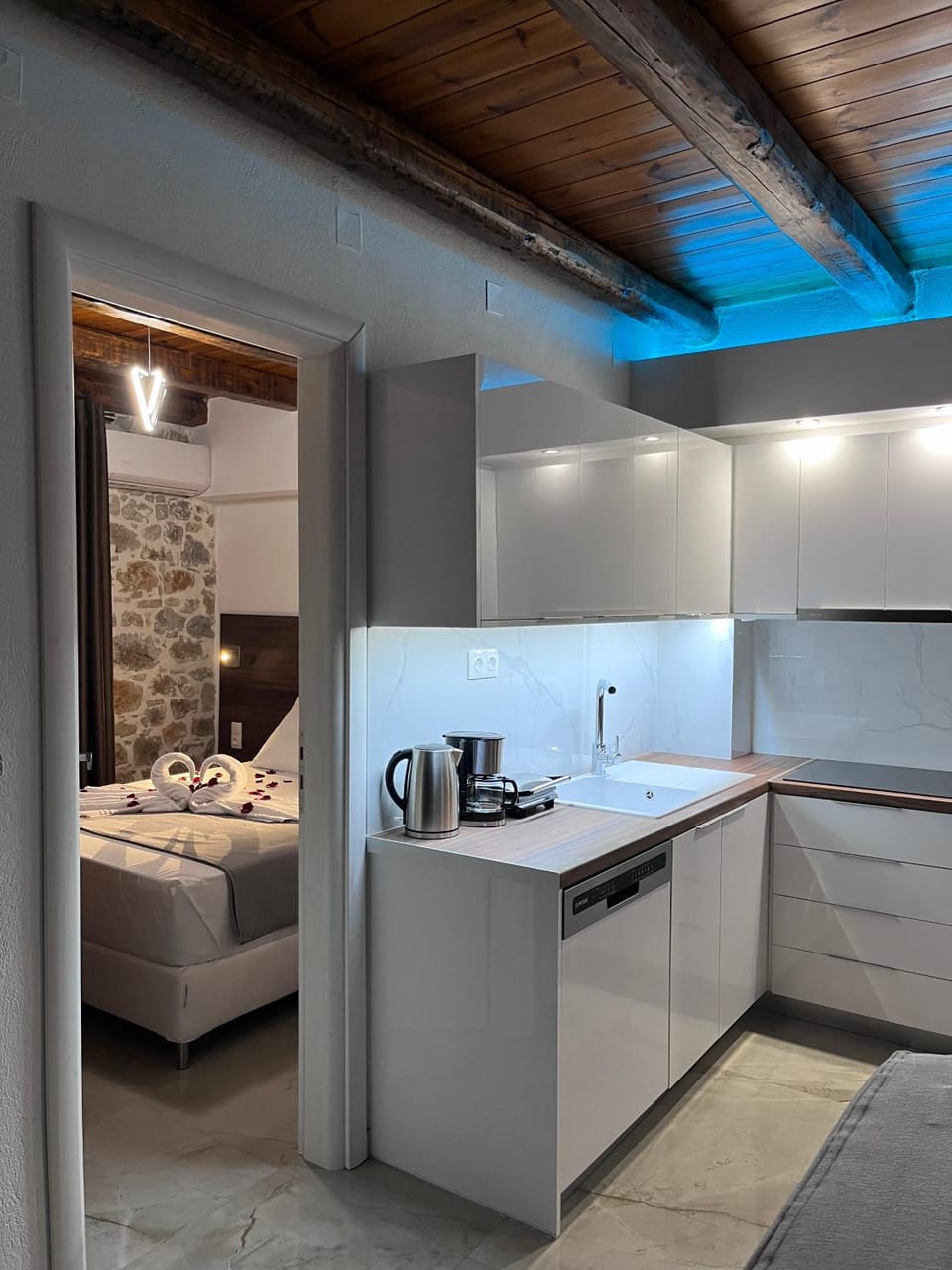 Kitchen or kitchenette
