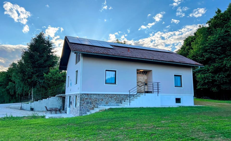 Rooms and apartments Biš Inn in Slovenia