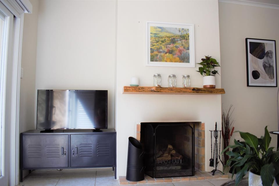 TV and multimedia, flat iron