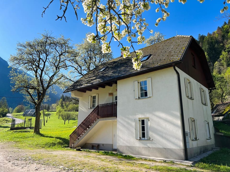Property building, Day, Natural landscape, Garden view, Mountain view