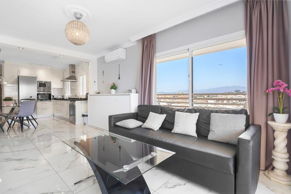Beachfront Stella Maris by Costarentals - Ref 36 Apartment in Fuengirola