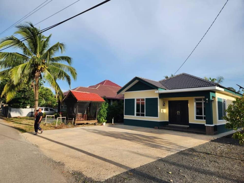 Property building, Neighbourhood, Street view