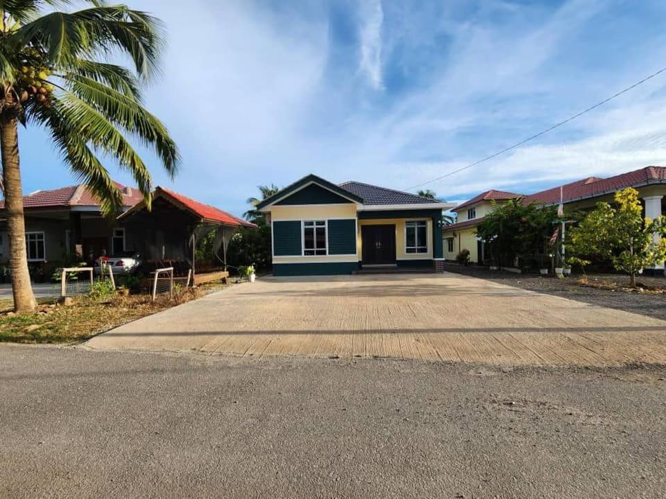 Property building, Day