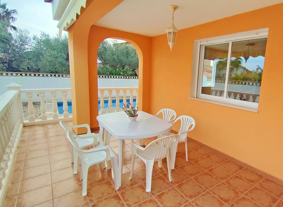 Balcony/Terrace, Dining area