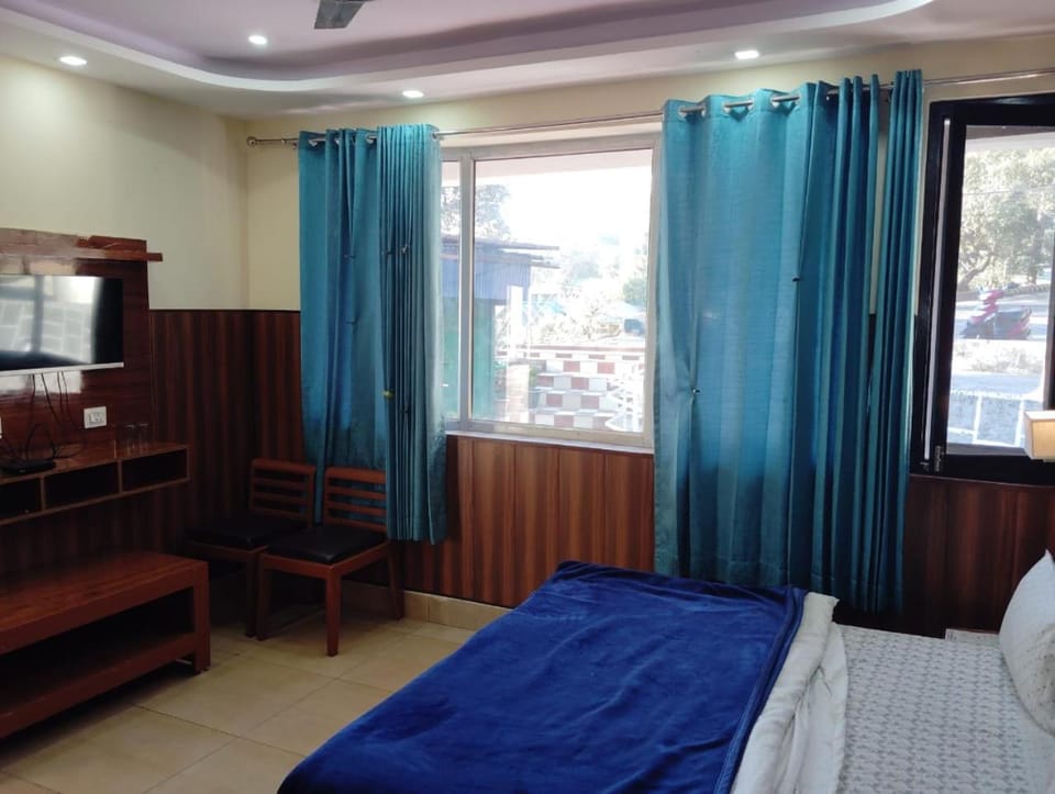 Arya Mansion Bed and Breakfast in Uttarakhand