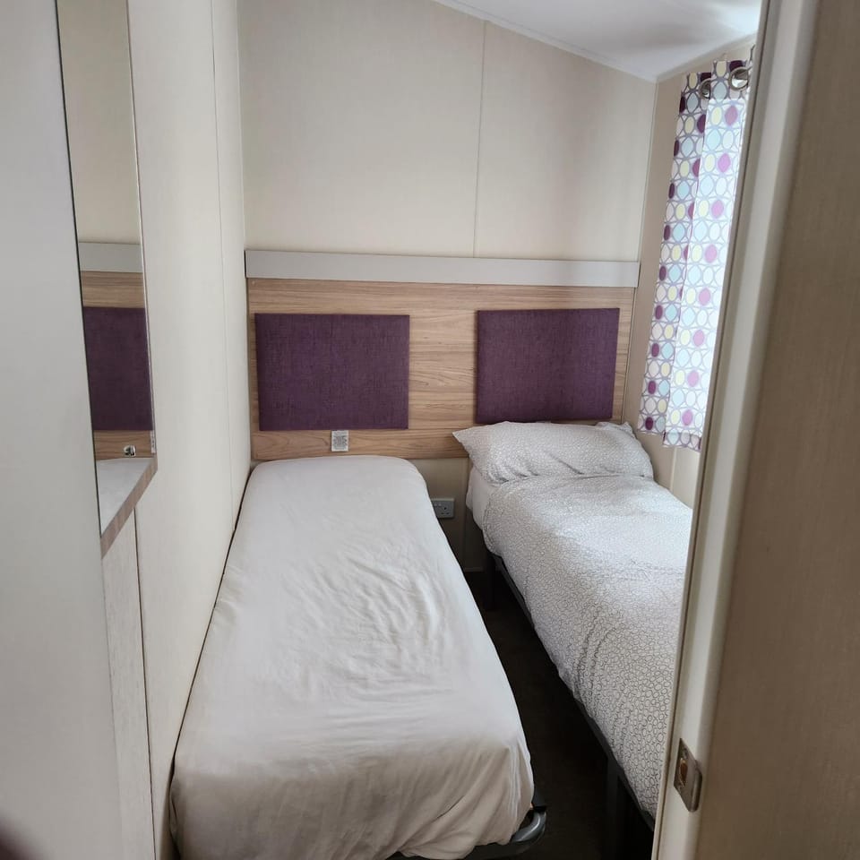 Family Fun by the Sea 4 Bedroom Caravan Apartment in Ingoldmells