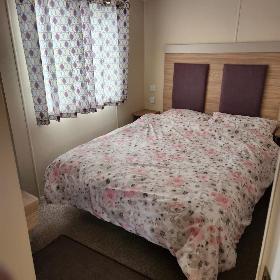 Family Fun by the Sea 4 Bedroom Caravan Apartment in Ingoldmells