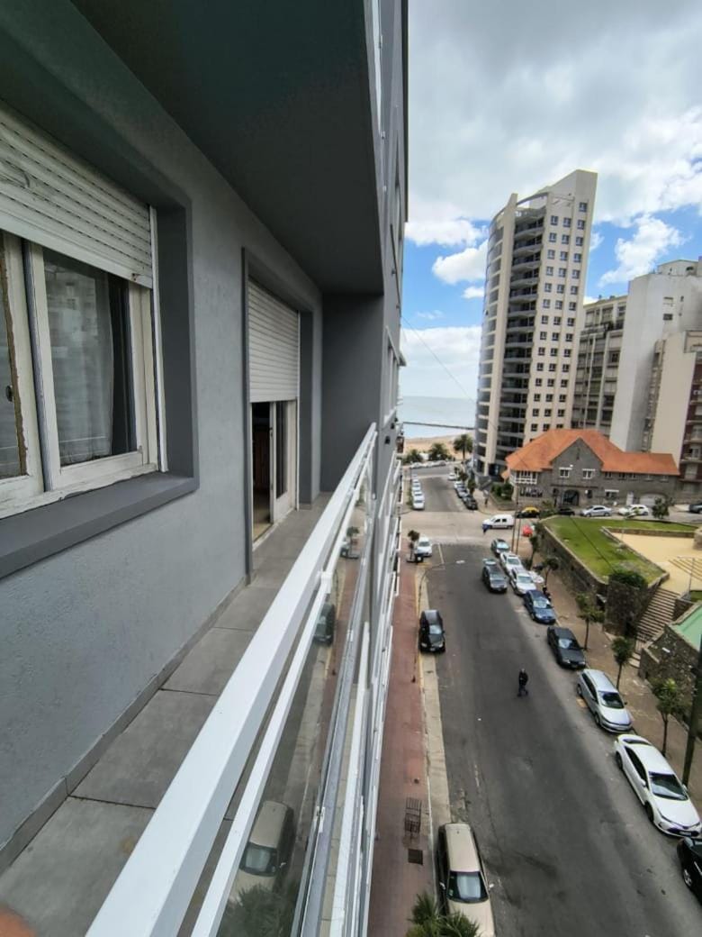City view, Street view