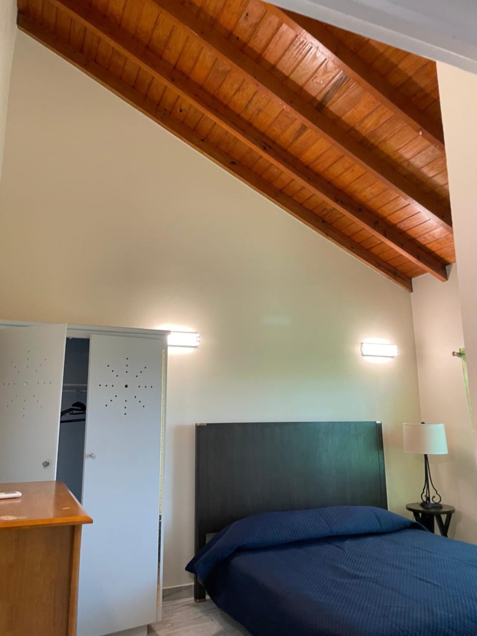 Poinciana Apartments - Holiday Rental Apartment in Antigua and Barbuda