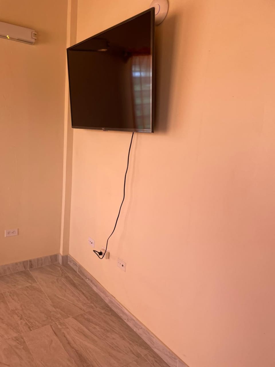 Poinciana Apartments - Holiday Rental Apartment in Antigua and Barbuda