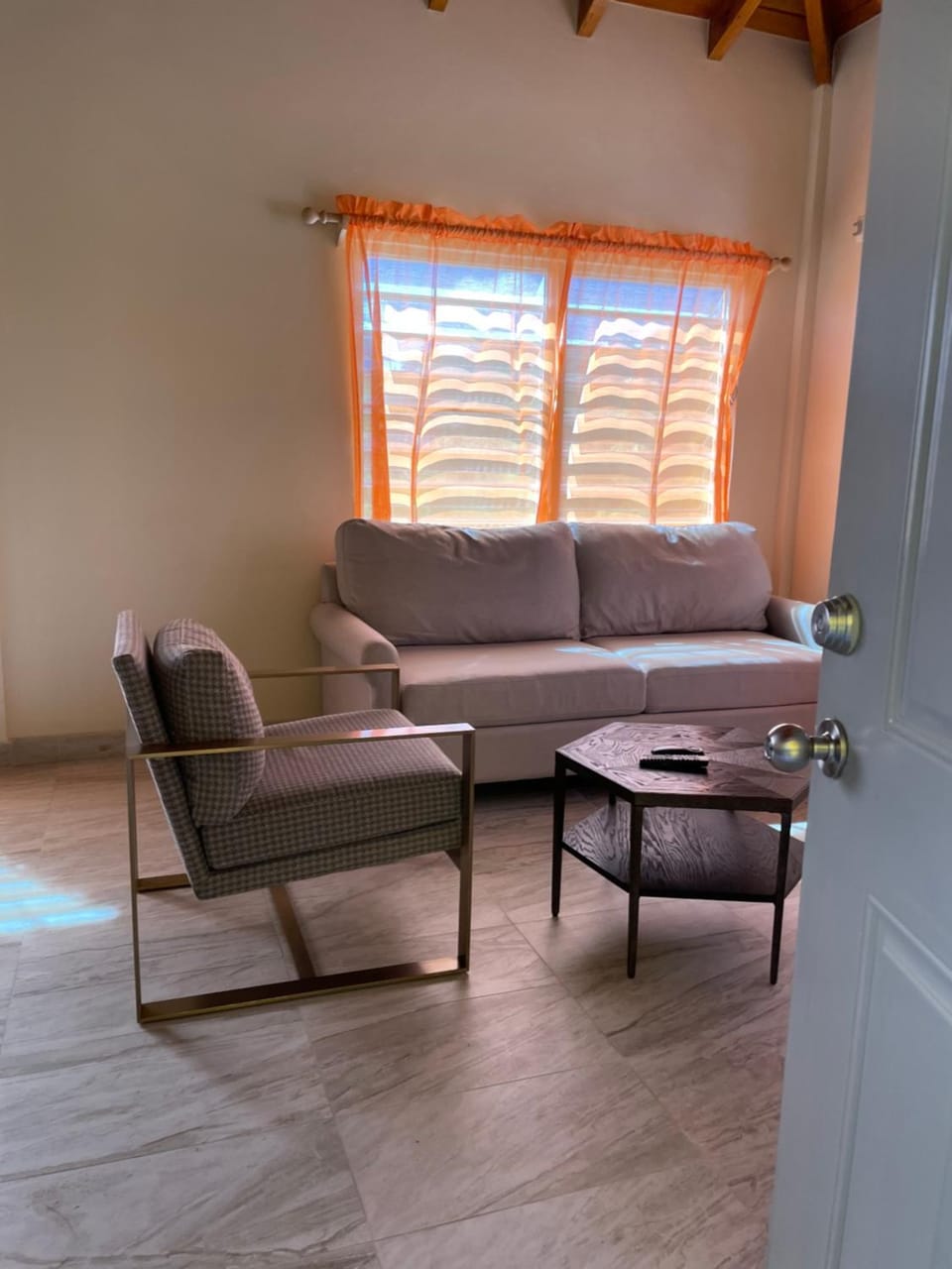 Poinciana Apartments - Holiday Rental Apartment in Antigua and Barbuda