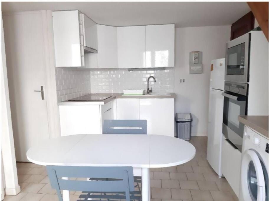 Maison T2 Terrasse Mezzanine House in Agde
