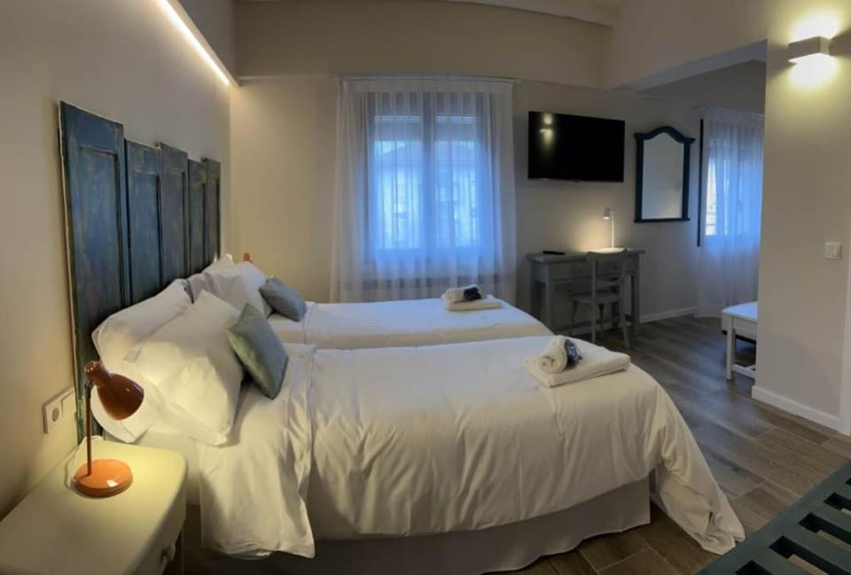Hostal Cal Pericas Bed and Breakfast in Berguedà