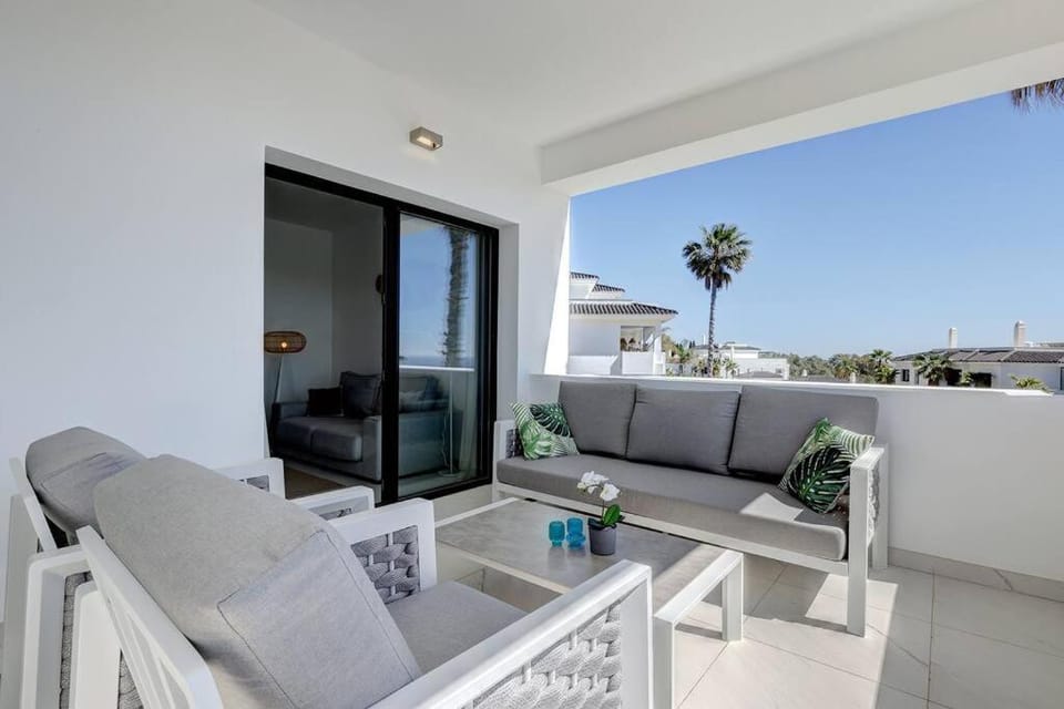 2 Bed Apartment at Estepona Hills with great Sea Views! Apartment in Costa del Sol