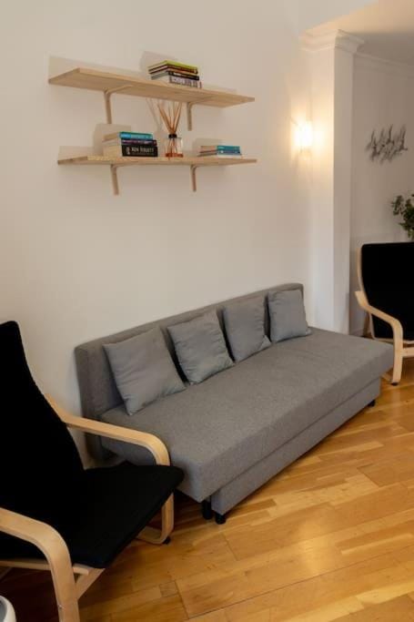 Living room, Bedroom