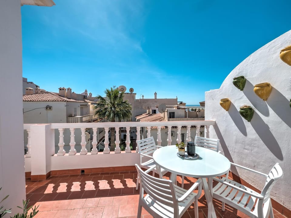 Day, Balcony/Terrace, Dining area