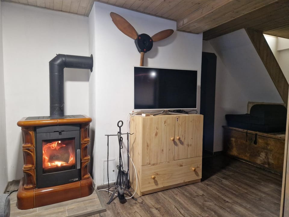 Communal lounge/ TV room, flat iron