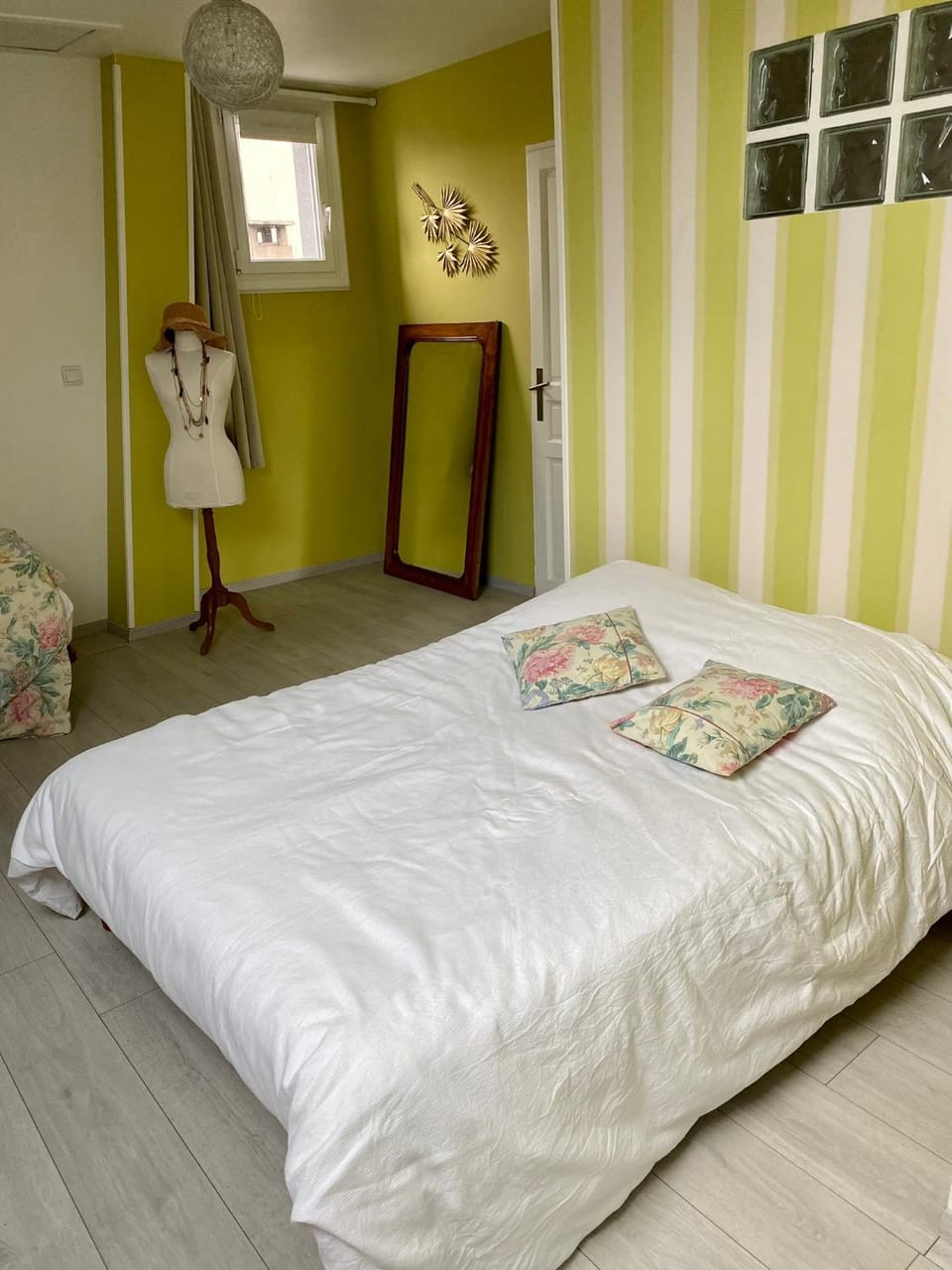 Chambre chez particulier Vacation rental in Le Mans