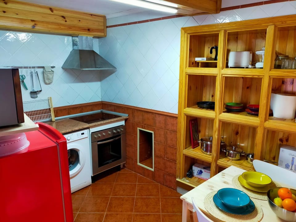 Kitchen or kitchenette, minibar, pet friendly, stove, toaster, washing machine