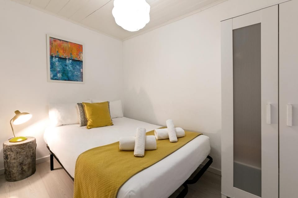 Bed, Photo of the whole room, Bedroom, towels, wardrobe