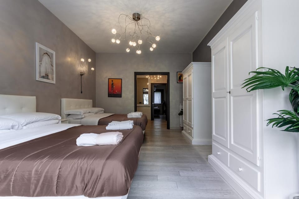Bed, Bedroom, towels, wardrobe