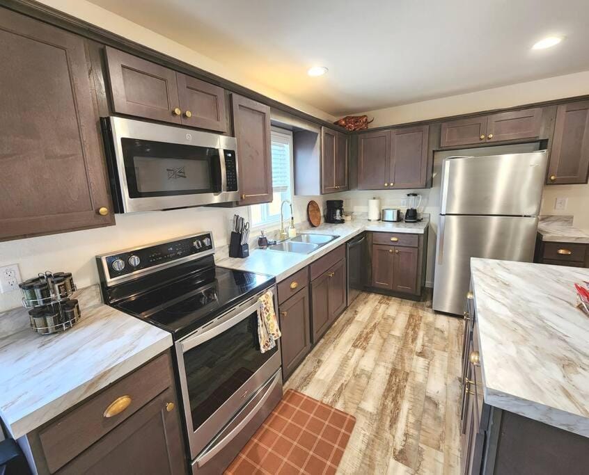 Westeros - GoT Themed Cabin in the Olympic Forest. Cabin in Forks