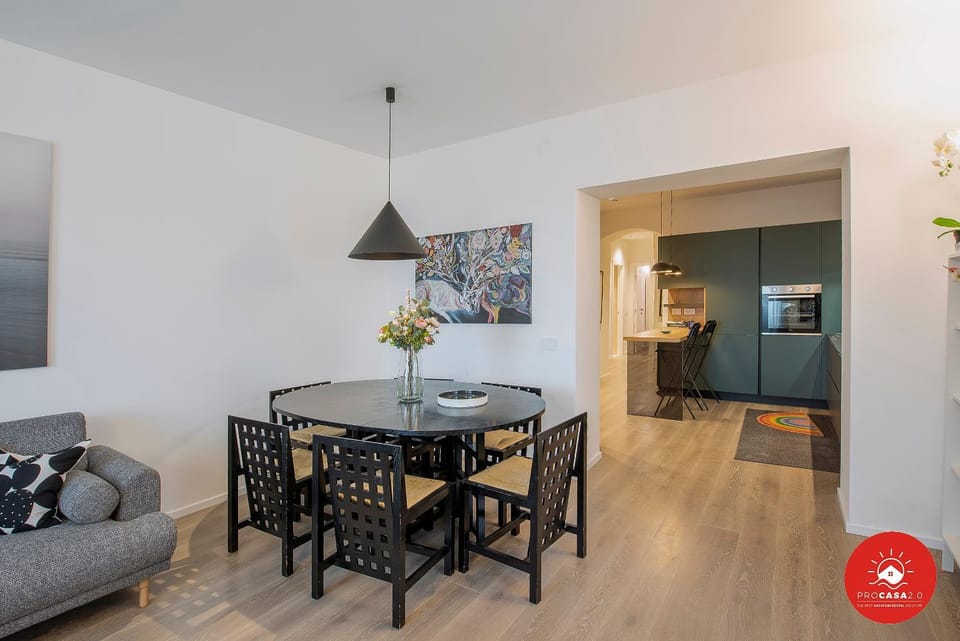Kitchen or kitchenette, Living room, Dining area