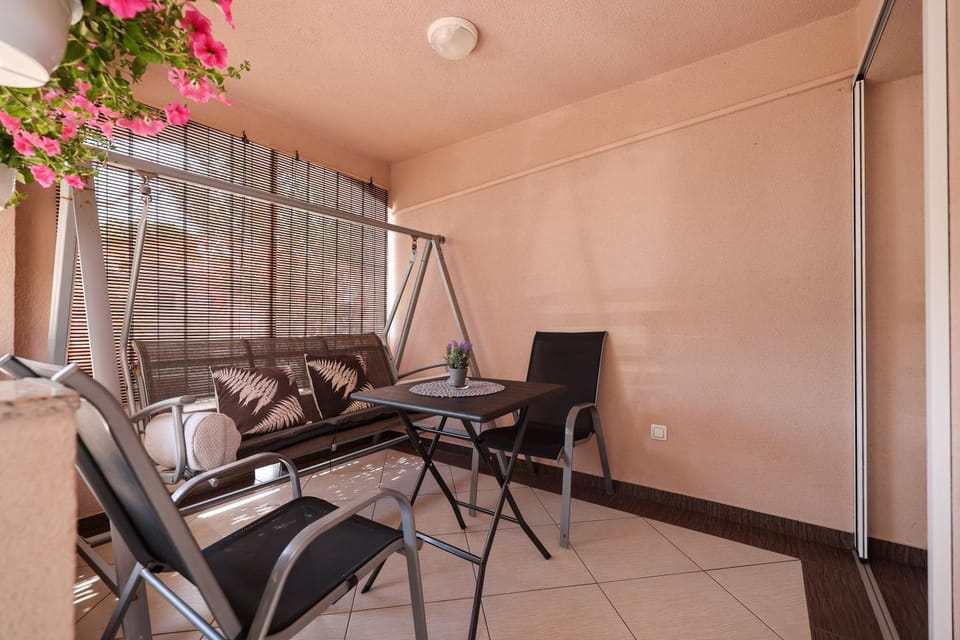Two Bedroom Apartment Sunset Vir Apartment in Zadar County